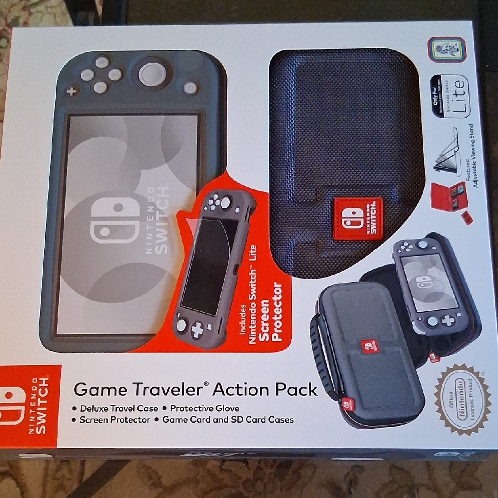 NINTENDO SWITCH LITE GAME TRAVELER ACTION PACK